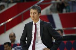 开云APP-球队主帅在比赛中调整战术取胜