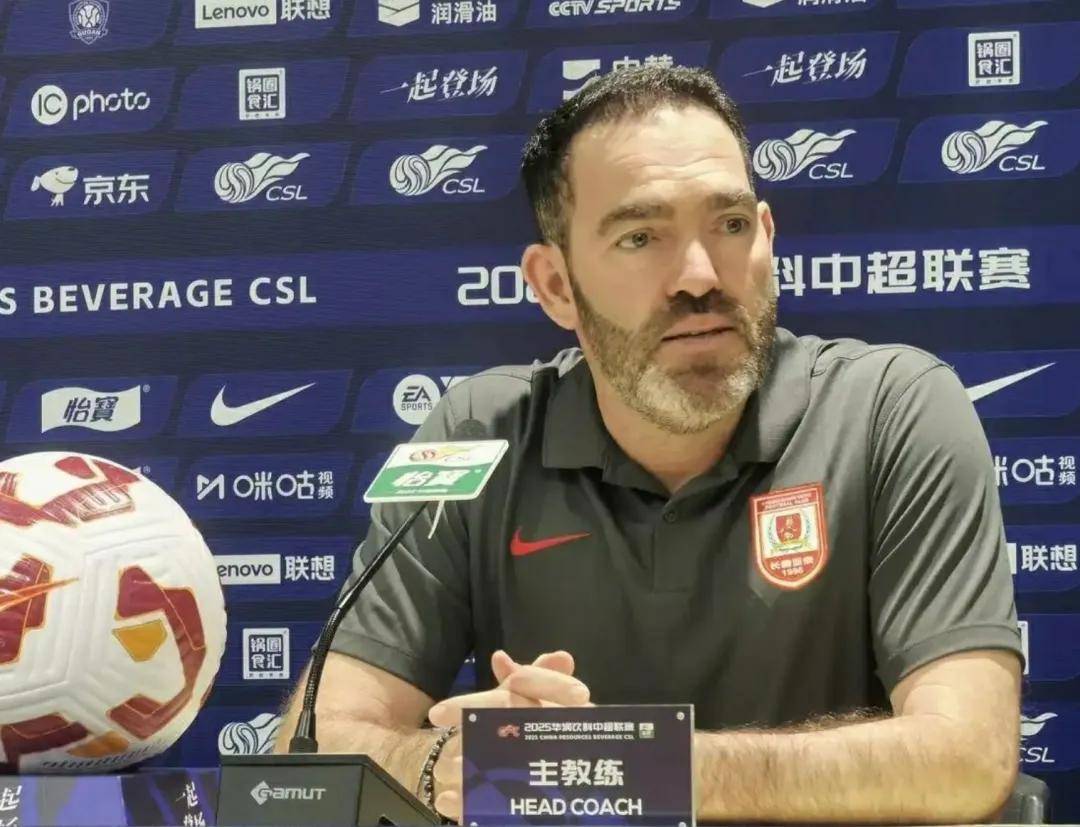 包含主力球员亮点频出，为球队赢得宝贵战绩的词条