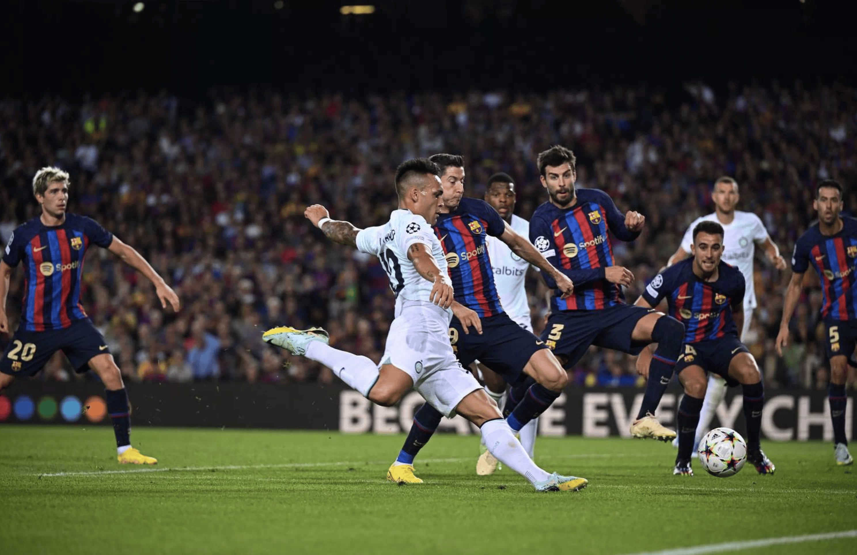 阿贾克斯主场战胜格拉茨，小组出线形势不明朗的简单介绍