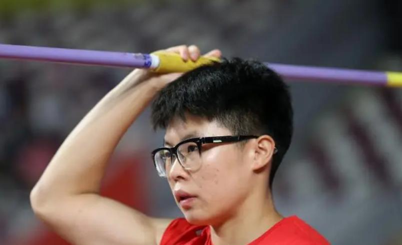 精彩瞬间！球员们的拼搏精神感动无数观众