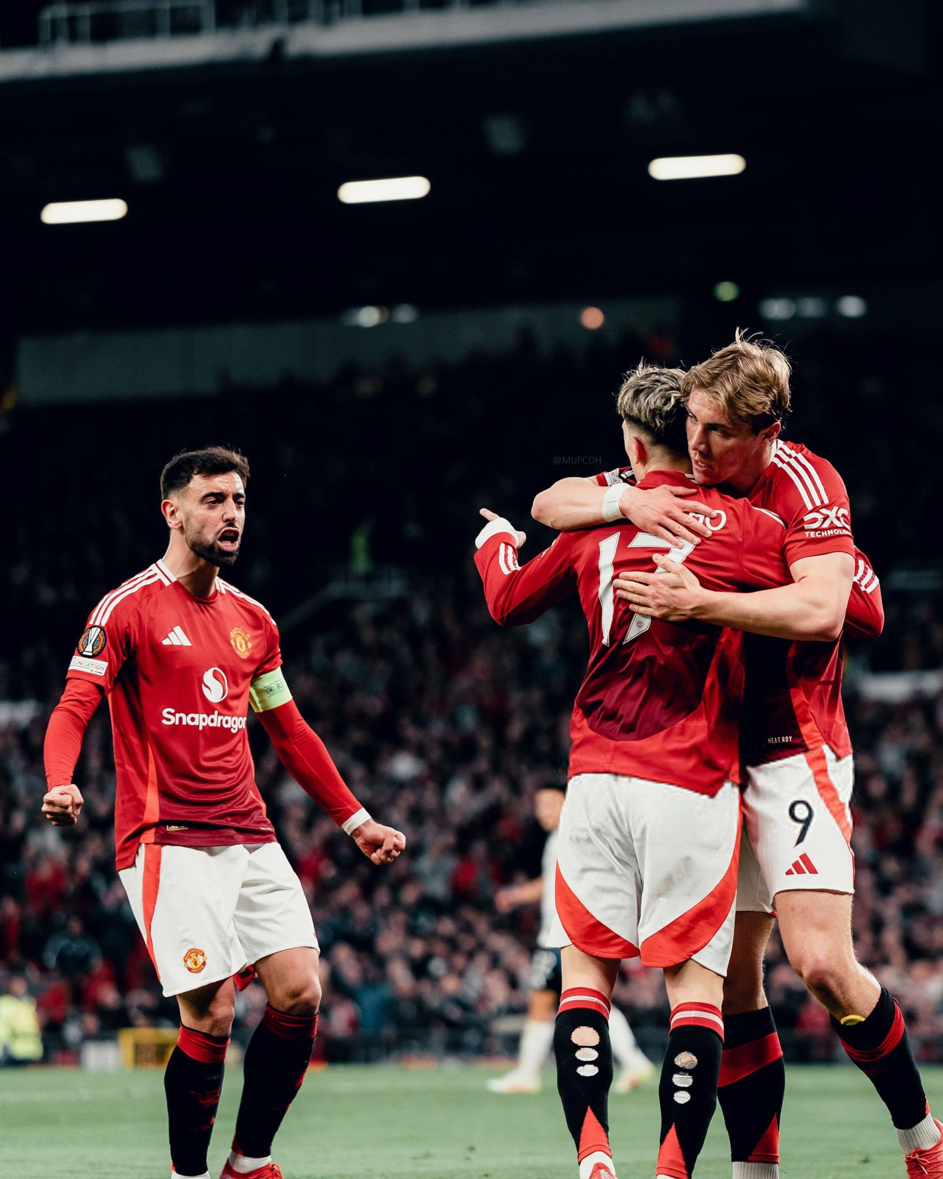 曼联遇挫，被淘汰出局悲情握手