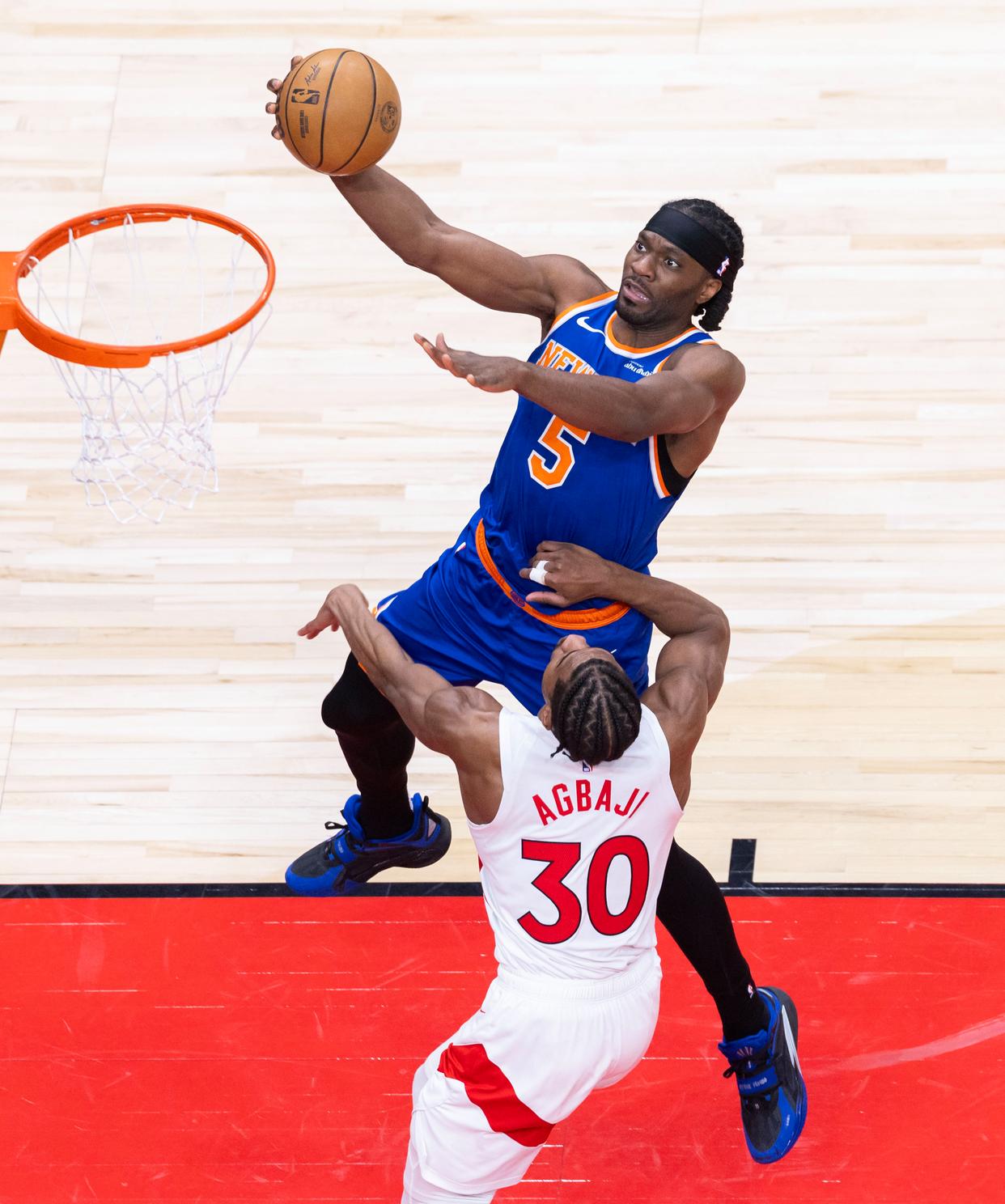 关于新赛季揭幕：猛龙PK尼克斯的信息