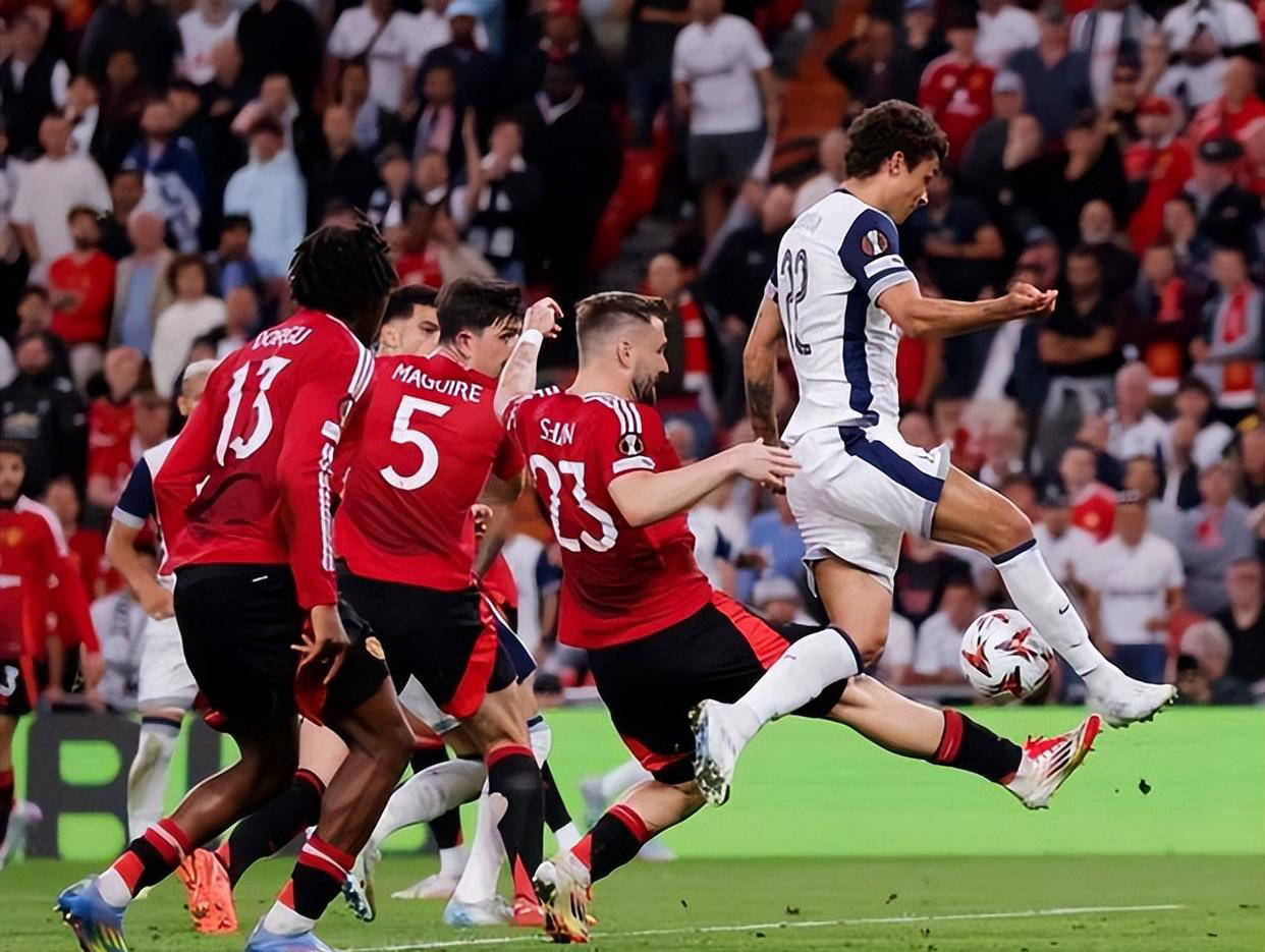 热刺后防表现抢眼，零封对手的简单介绍