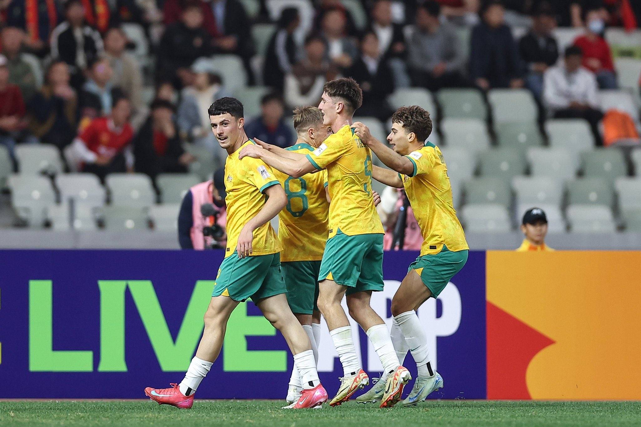 关于澳大利亚队击败阿根廷,晋级希望渺茫的信息 关于澳大利亚队击败阿根廷,晋级希望渺茫的信息