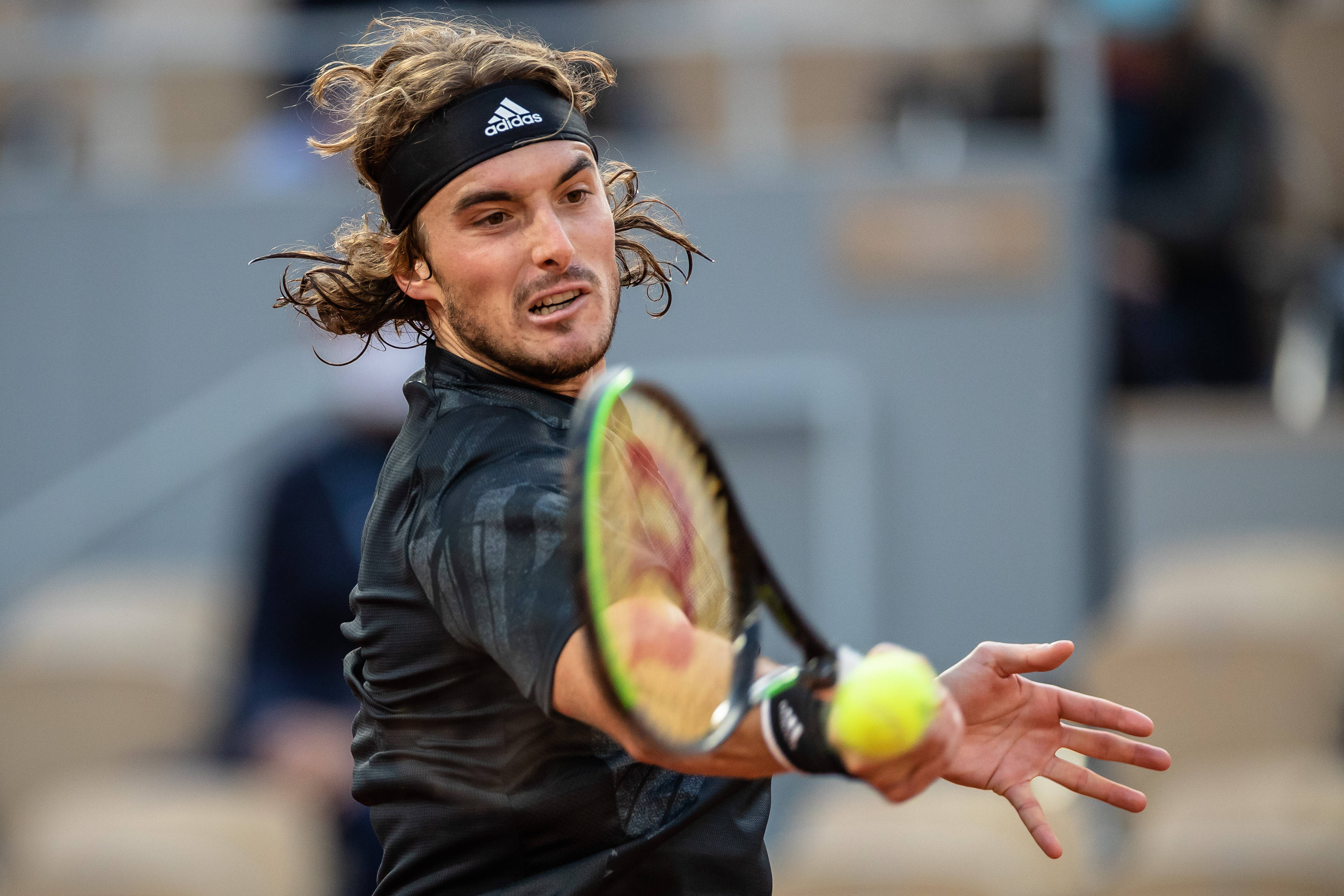 关于日本网球队碾压西班牙网球队,西西帕斯统治全场的信息 关于日本网球队碾压西班牙网球队,西西帕斯统治全场的信息