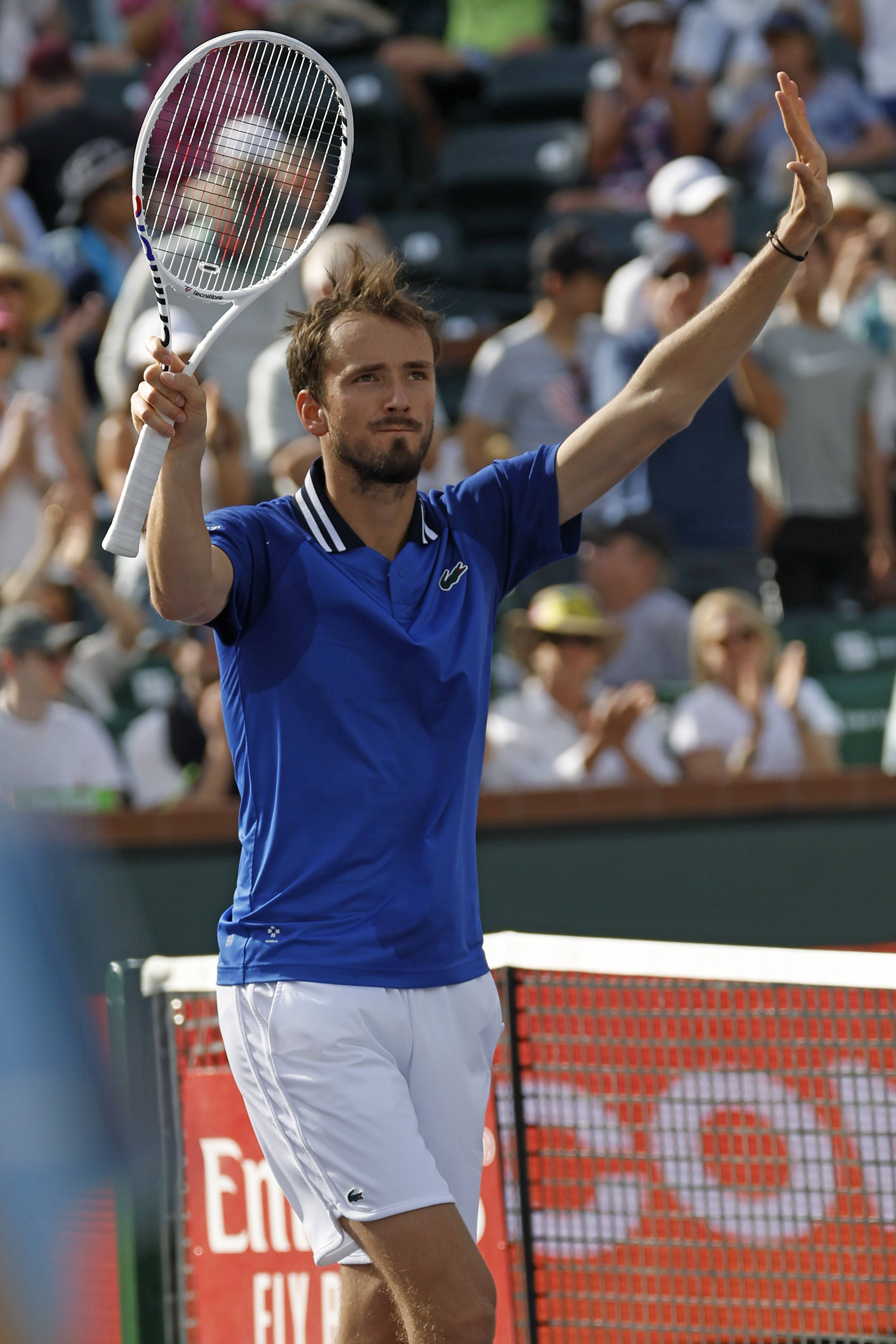 美国网球队翻盘意大利网球队，梅德韦杰夫惊艳世界的简单介绍