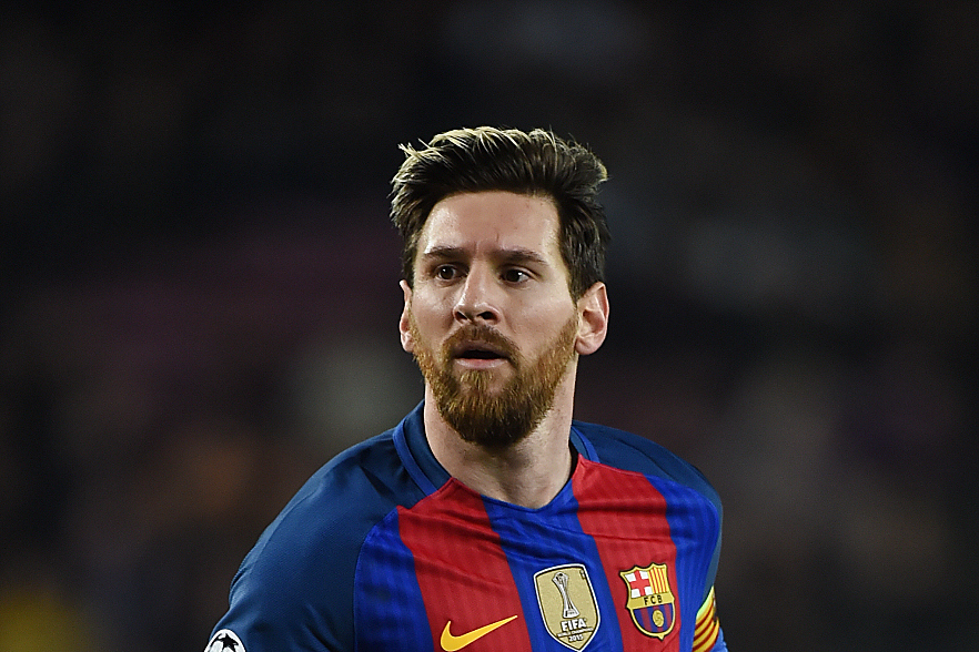 足球球员突破自我，表现堪称完美的简单介绍