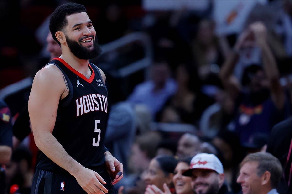 青岛队逆转火箭,范弗利特惊艳四座的简单介绍 青岛队逆转火箭,范弗利特惊艳四座的简单介绍